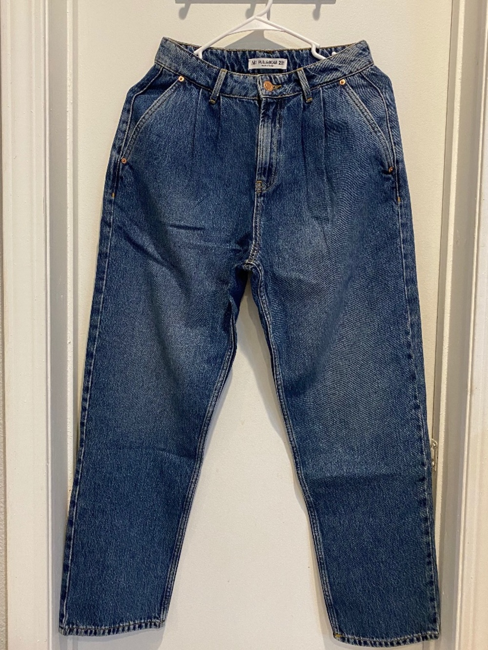 Pull&Bear High-Waisted Tapered Denim Jeans - Medium Wash